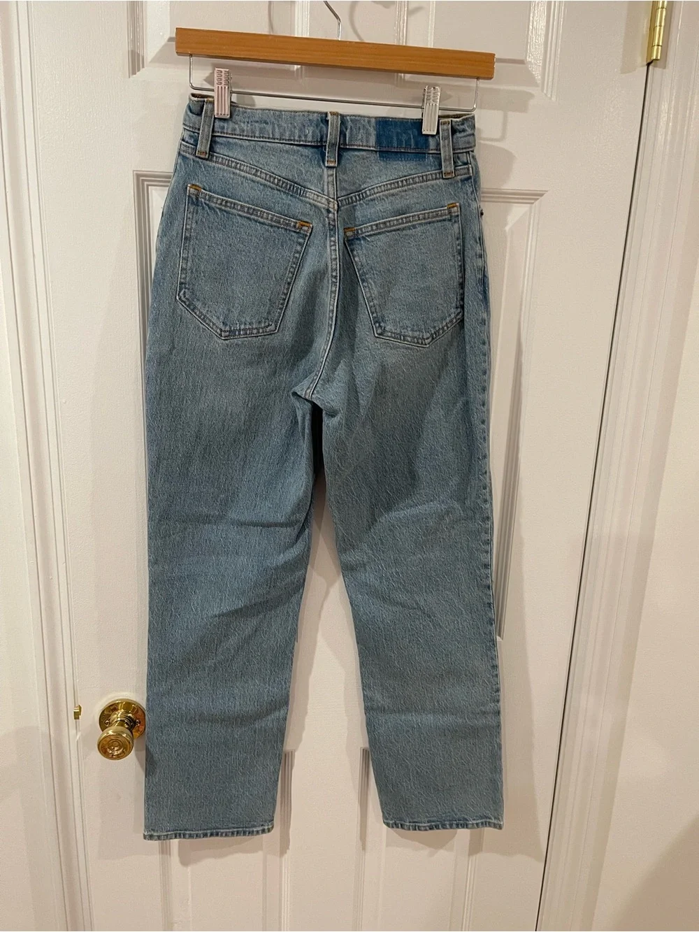 Abercrombie & Fitch Light Blue The ‘90s straight ultra high rise jeans